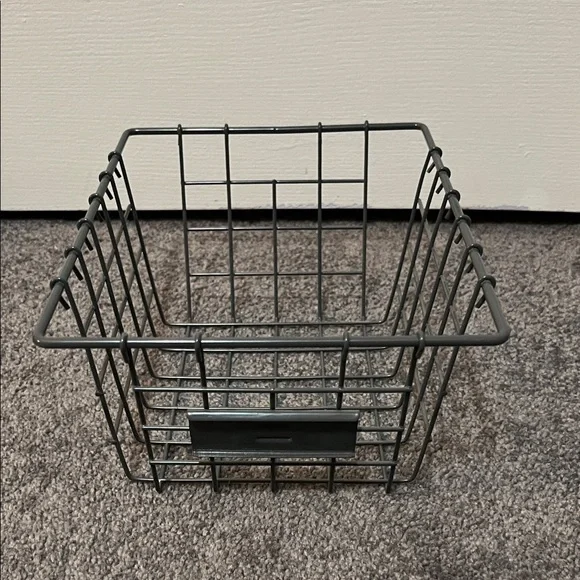 Set of Three Grey Wire Storage Baskets - Picture 3 of 4